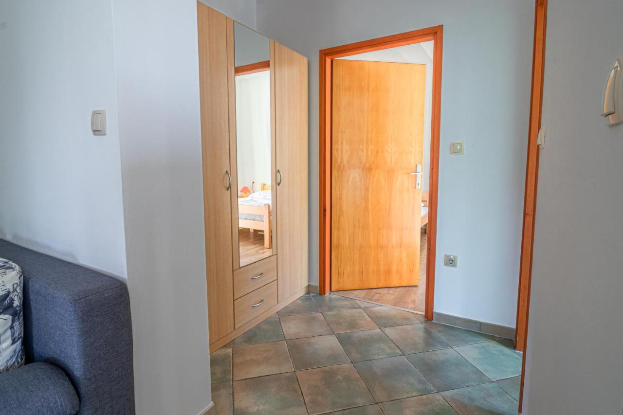 Apartments Sandra Kornić المظهر الخارجي الصورة
