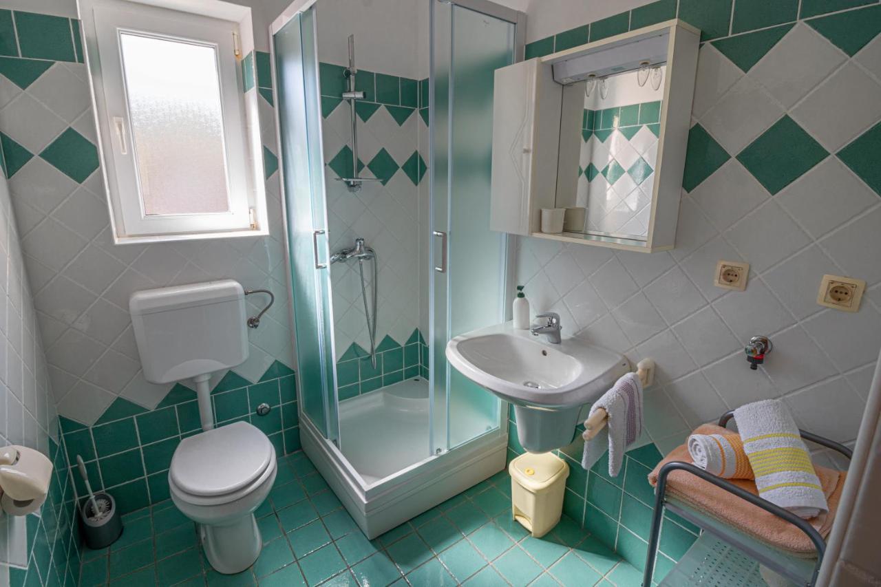 Apartments Sandra Kornić المظهر الخارجي الصورة