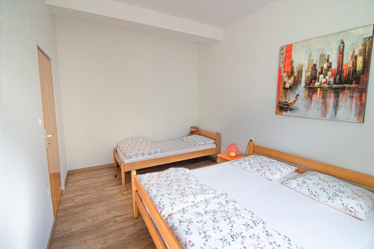 Apartments Sandra Kornić المظهر الخارجي الصورة